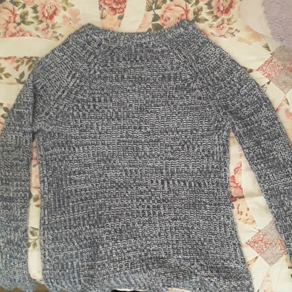 Sweater - Picture 2 of 5